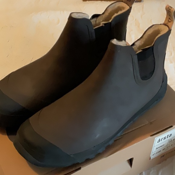 Tretorn Boots - Picture 1 of 5
